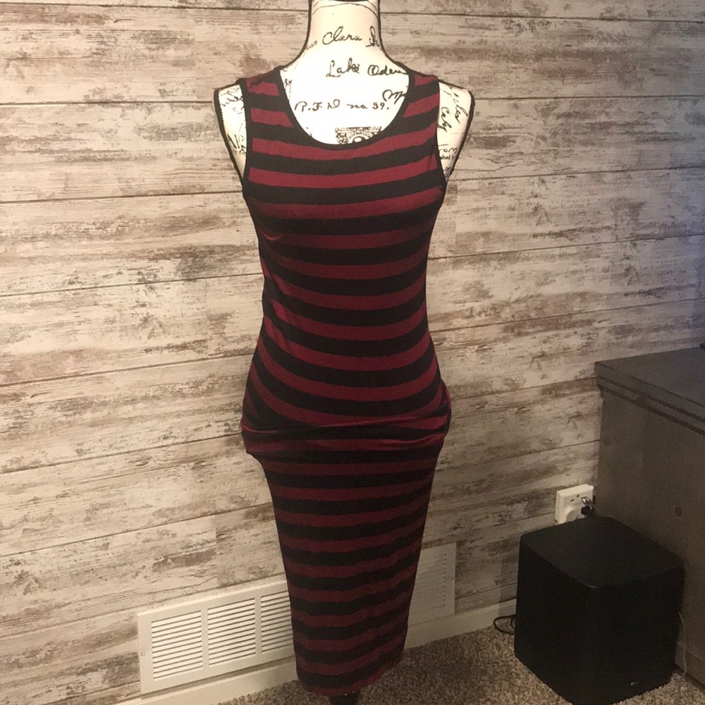 Cute sleeveless maxi dress